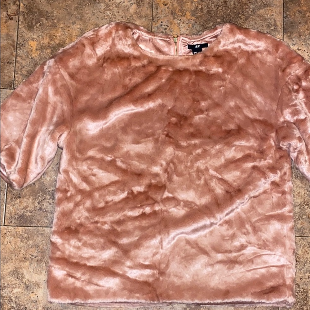 Powder pink fur like sweater short sleeve sizeM - Picture 4 of 6